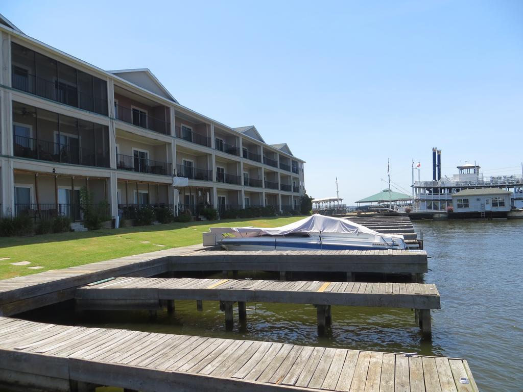 Sunset Harbor Resort Willis Bagian luar foto